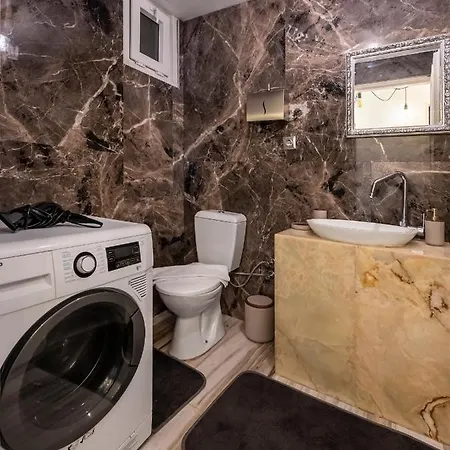 Διαμέρισμα Spacious 2 Bedroom In Nisantasi