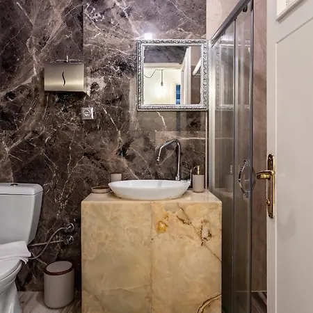 Spacious 2 Bedroom In Nisantasi Διαμέρισμα Κωνσταντινούπολη