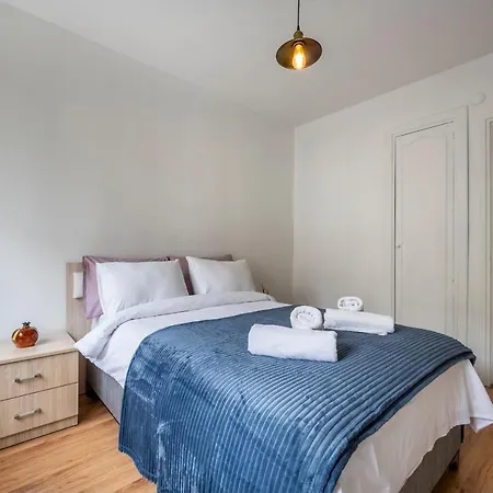 Spacious 2 Bedroom In Nisantasi Διαμέρισμα *