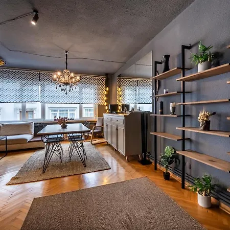 Spacious 2 Bedroom In Nisantasi Διαμέρισμα *